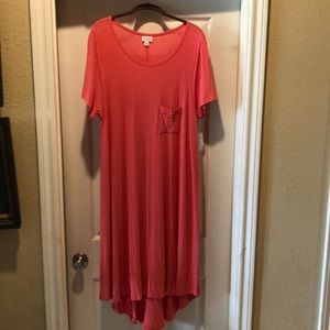 *BRAND NEW* Beautiful LuLa Roe Carley with tags!!